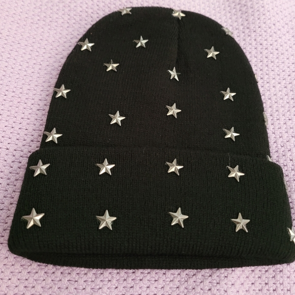 Beanie Hat with Stars - Picture 4 of 7
